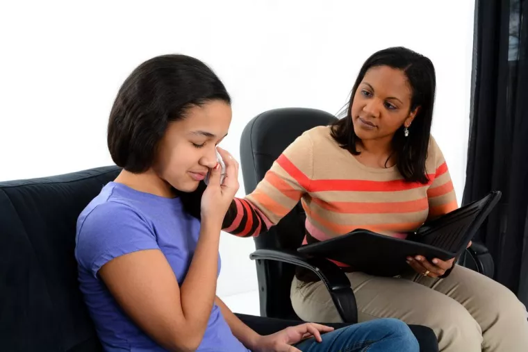 Comment se déroule une séance de psychologie avec une approche centrée sur la personne pour un adolescent ?, Toulouse, Marie-Laure Cazaentre